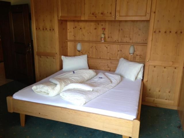 Pension Sonneck Neukirchen am Großvenediger Room photo