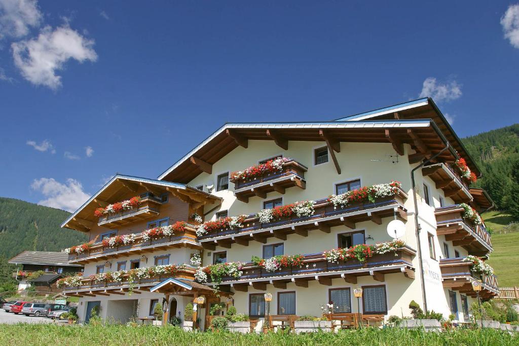 Pension Sonneck Neukirchen am Großvenediger Exterior photo